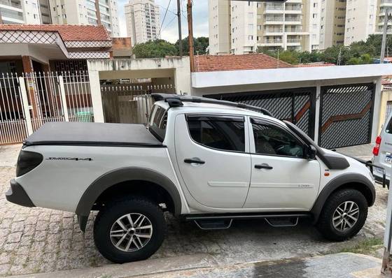 MITSUBISHI L200 SAVANA 3.2 4X4 16V TURBO INTERCOOLER DIESEL 4P MANUAL